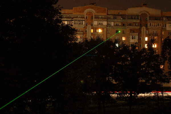 5978804521_lazernaya-ukazka-zelyonyj.gif